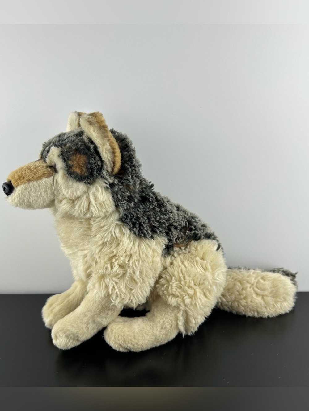 National Geographic RARE Lelly Venturelli Gray Brown Timber Wolf 14” Grey Plush